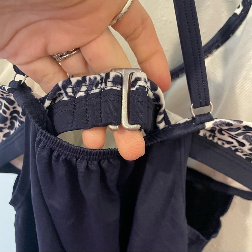Athleta Zimbabwe Blousy Tankini Swimsuit Top - Picture 6 of 9